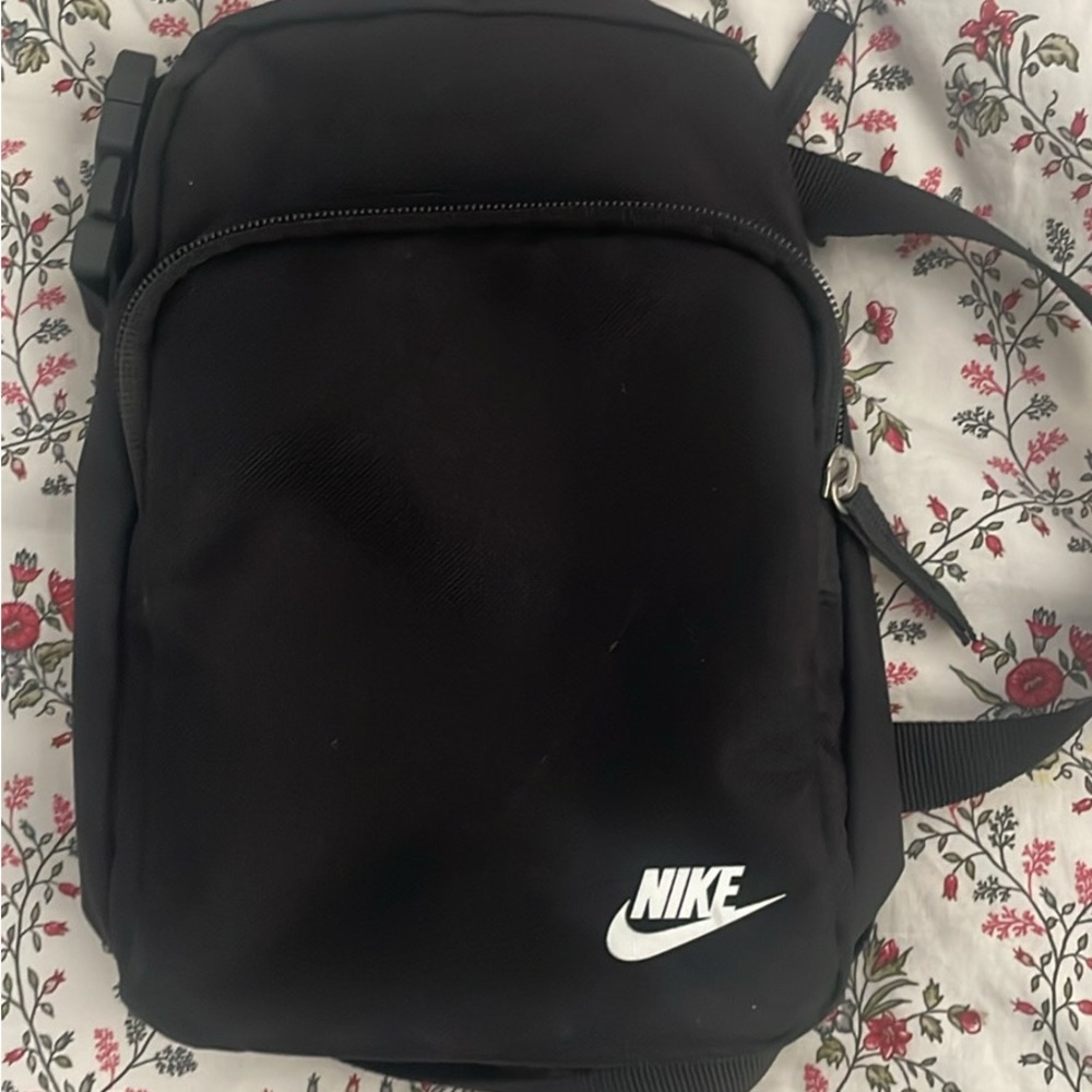 Nike Black Men's Sidebag
